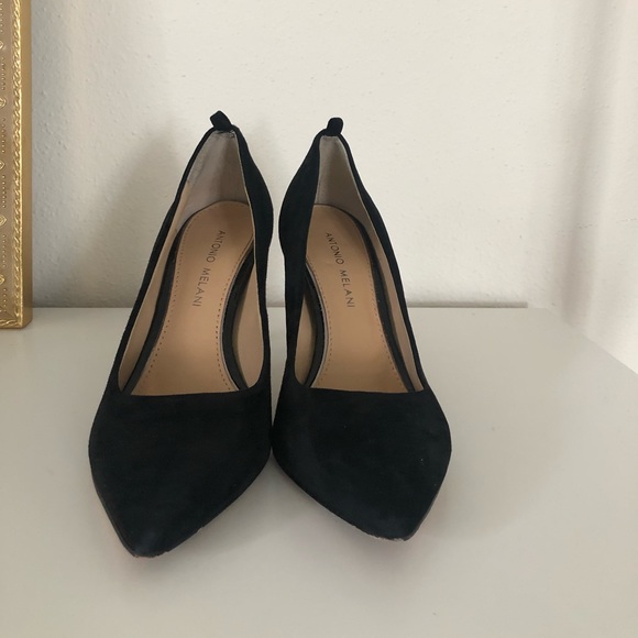 Heels - Picture 2 of 4